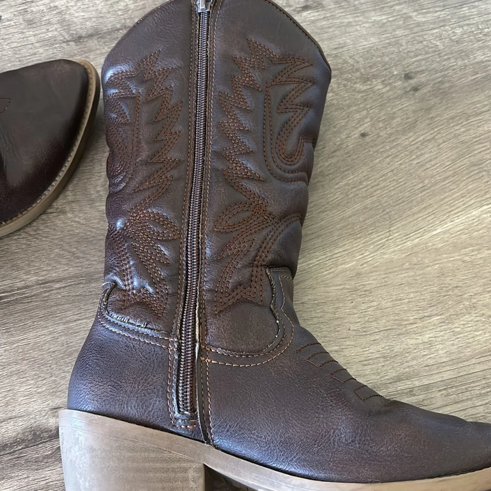 Steve Madden JSalty side zip up cowboy boots size 5